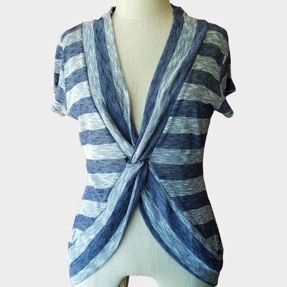 Vanity Front Twist Blue & Gray Striped Cap Sleeve Top - XL - Picture 1 of 12